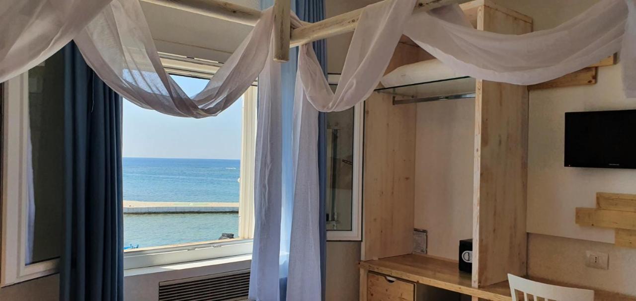 Lo Scoglio Hotel